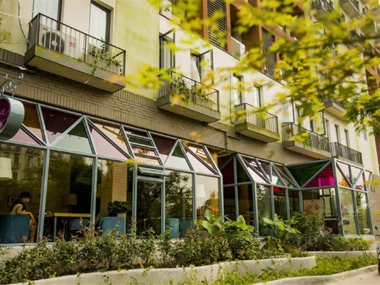 Hairong Yisheng Hotel