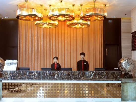 Xinjia International Grand Hotel