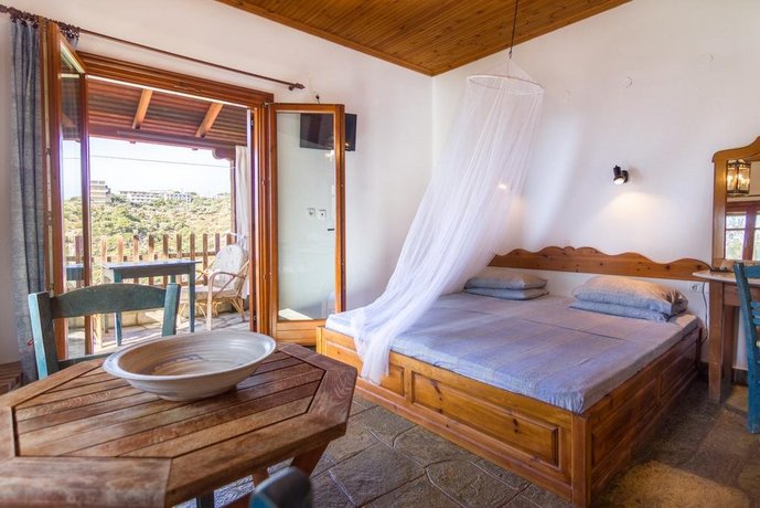 Giola Bungalows Sirines