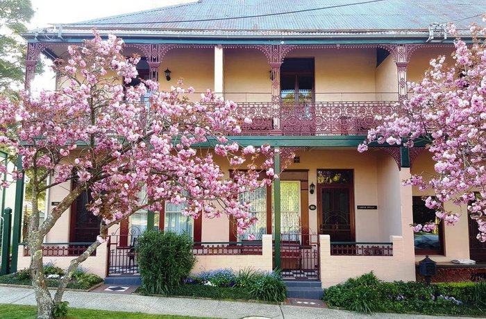Photo: Bank House Mount Victoria Photo: Bank House Mount Victoria