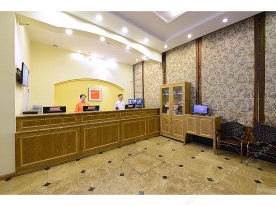 Home Inn Chengdu Chunxi Road Pedestrian Street