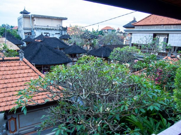 Mira Family Homestay