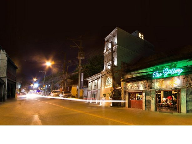 OYO 261 Riverside Colonial Hotel