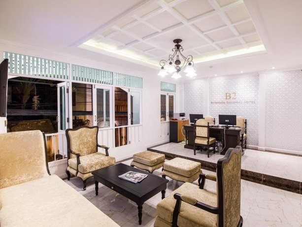 OYO 261 Riverside Colonial Hotel