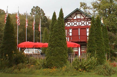 Alpine Village Inn Of Helen Georgia - Compare Deals