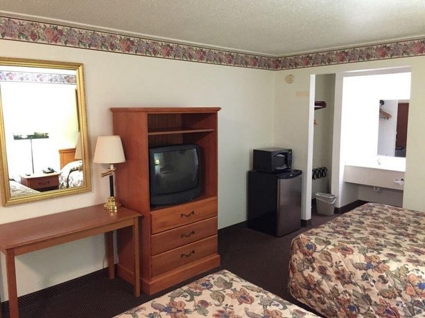 Driftwood Inn - Lake City