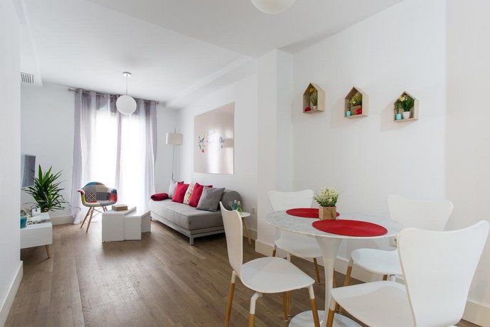 Mint Urban Suites Boho-Chic Retreat