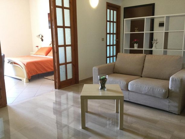 Holiday Rentals Taormina
