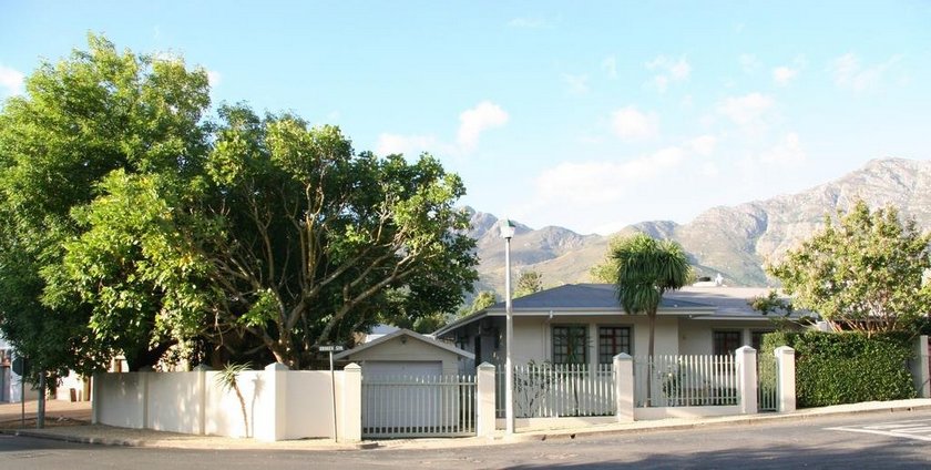Cape Robin Cottage