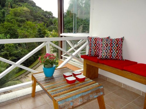 Casa Verde e Mar