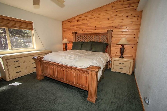 Can't Bear to Leave-1156 by Big Bear Vacations