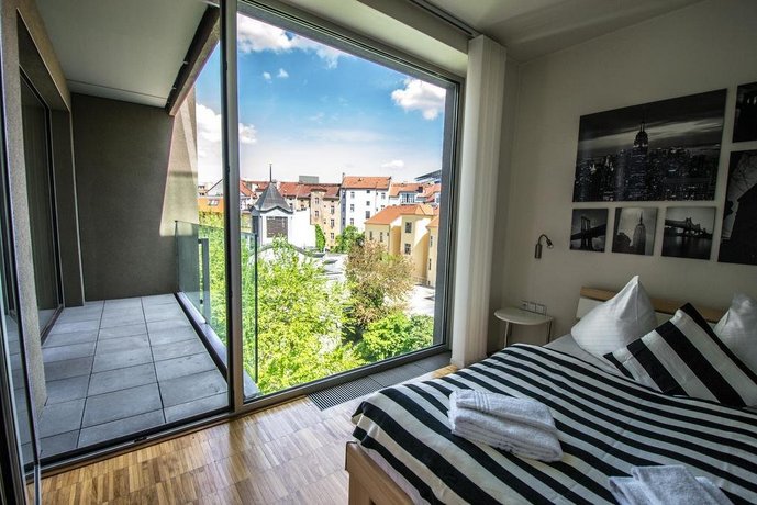 Ruterra Apartment with Garage