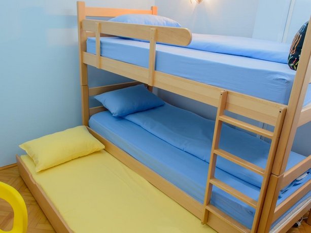 Hostel White Town
