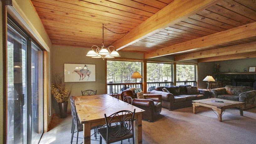 Crag 10 Holiday Home