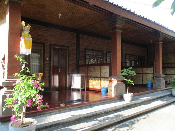 Taman Indah Homestay