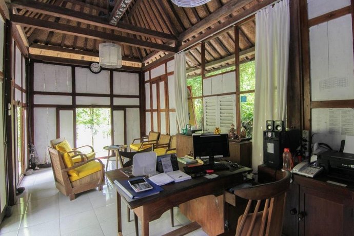 Omkara Mountain Retreat
