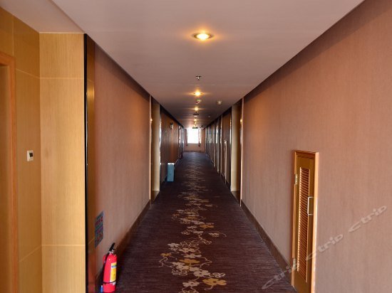 Quanlin Business Hotel