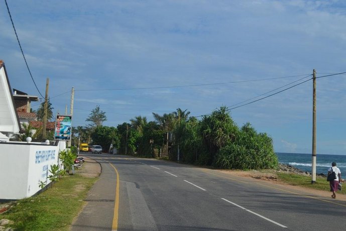 Shehara Sun Surf Lodge