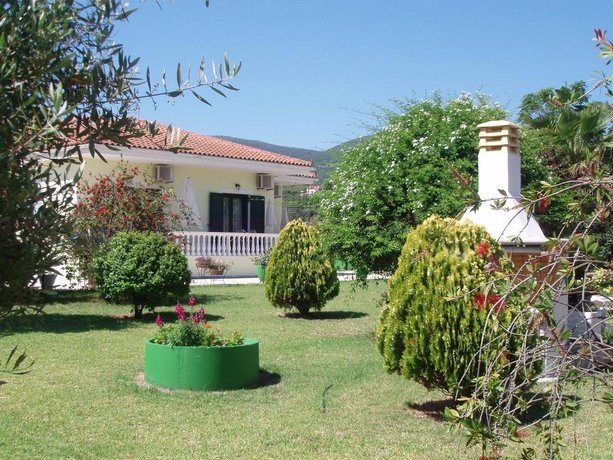 Studios Finikes