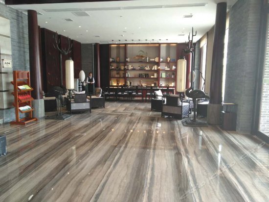 Longchang Yida Hotel