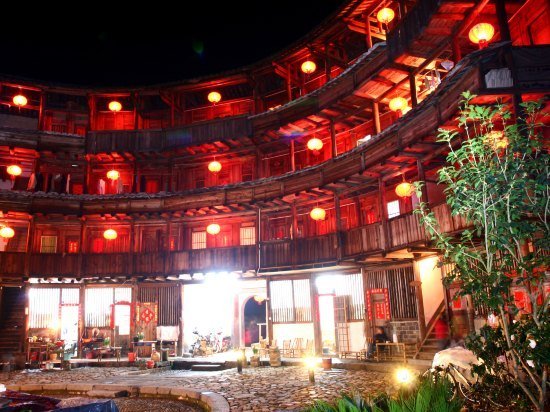 Zhangzhou Tulou Wei Qun Lou Inn