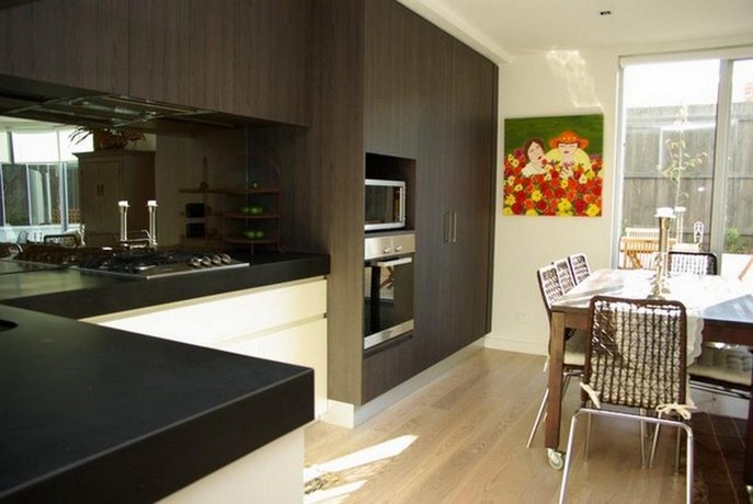 Boutique Stays - Lalique Elwood Apartment