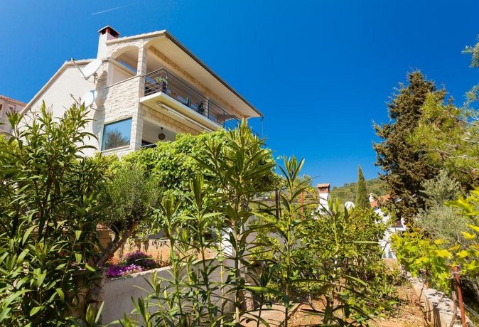 Apartments Triporte
