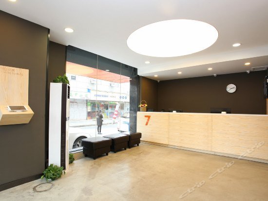 7 Days Youpin Hotel Nanjing Xinjiekou Zhangfuyuan Subway Station