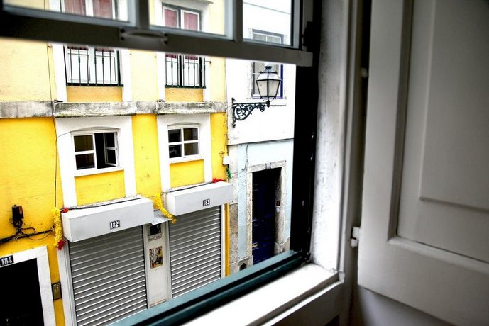 Alfama Patio Apartments