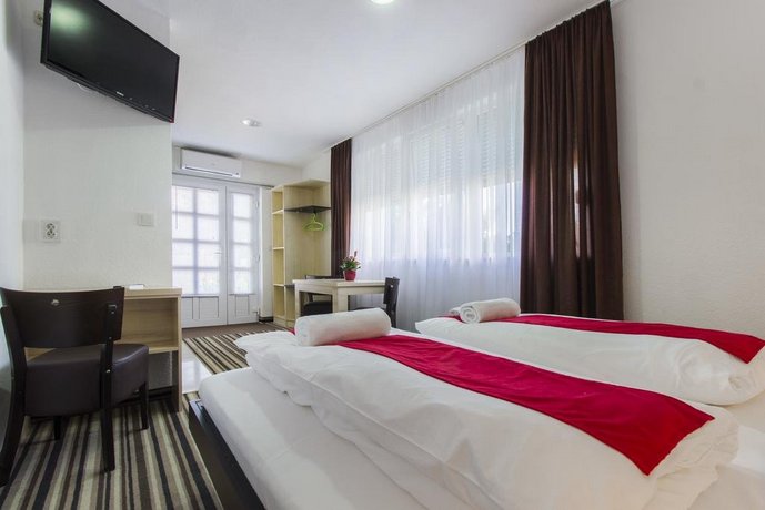 ParkCity Rooms and Apartments
