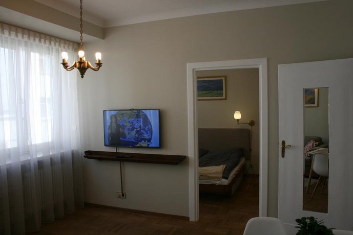 Smulikowskiego 9