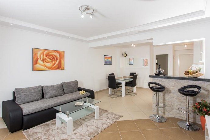 Apartment Pekoc