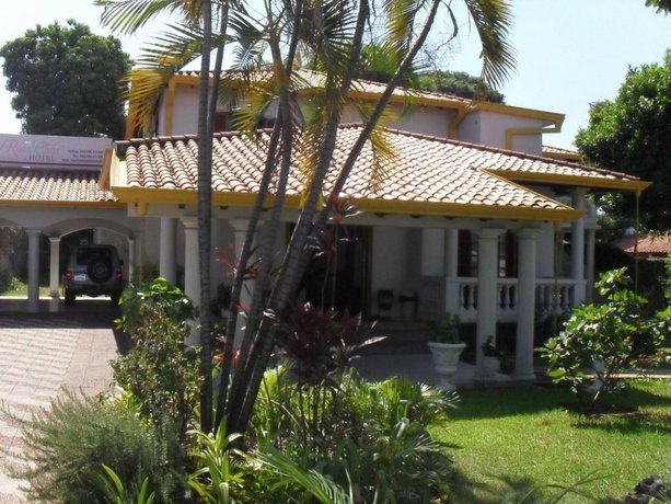 Ross Char Hotel