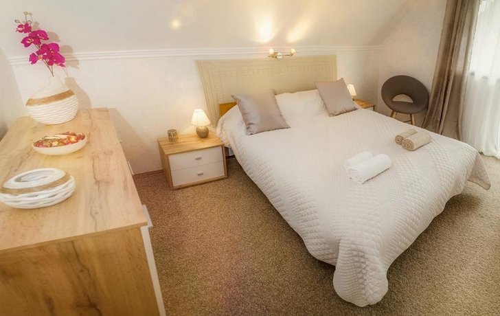 Erika Apartmanhaz Dombovar