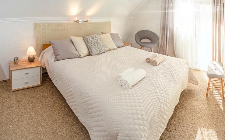 Erika Apartmanhaz Dombovar