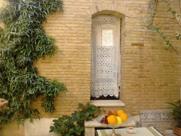 Le Foglie Di Acanto