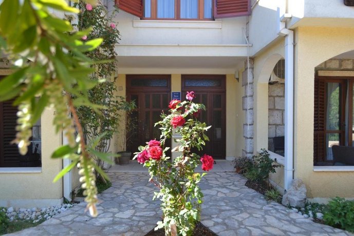 Madonna Guest House