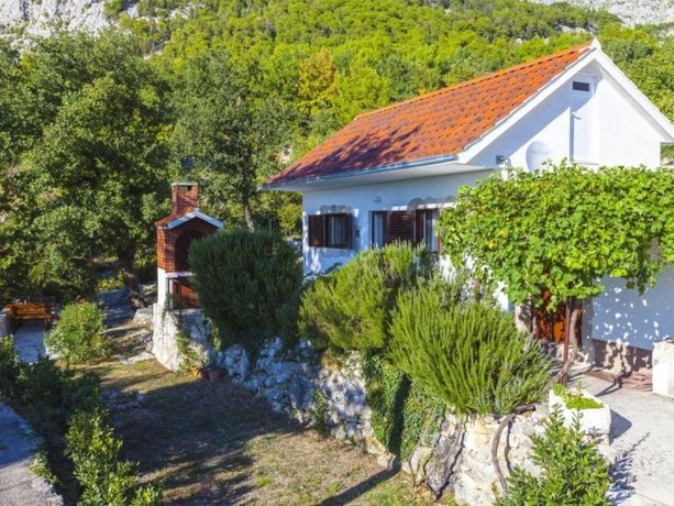 Holiday Home Nona Tucepi