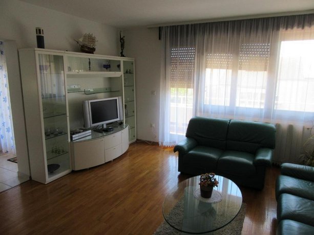 Apartment Tina Split
