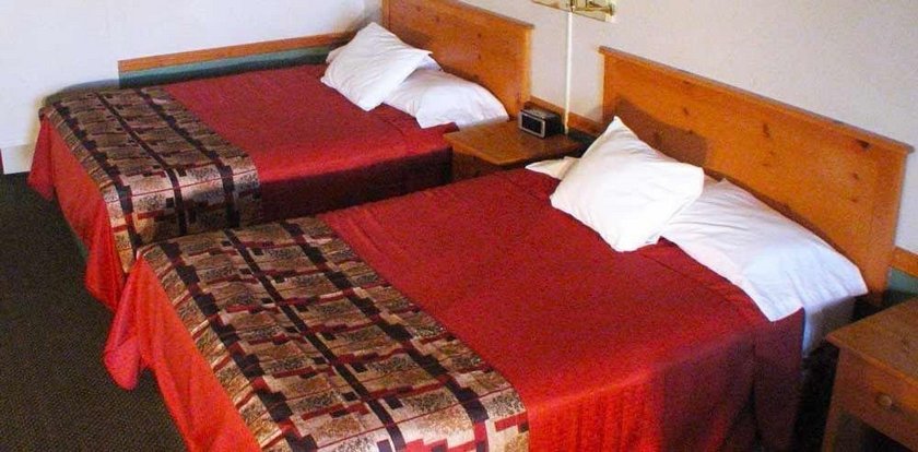 Royal 7 Budget Inn Motel