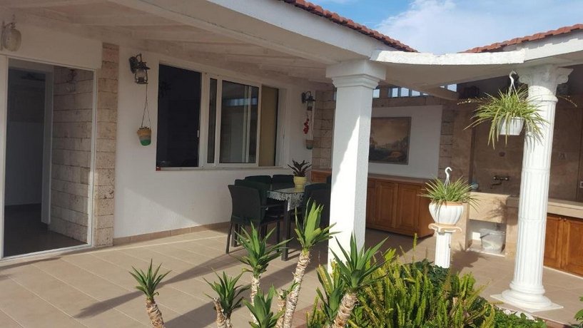 Holiday Home Split