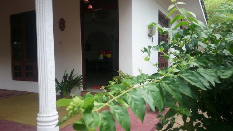 Kavirose Holiday Home
