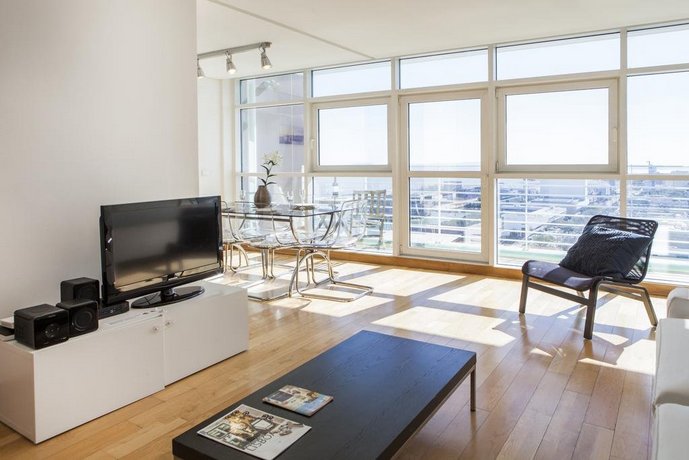Rent4Rest Lisbon Expo Apartment River View