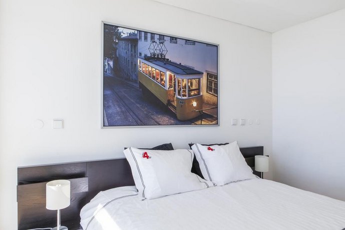 Rent4Rest Lisbon Expo Apartment River View