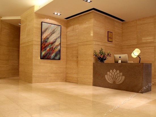 The L A Hotel