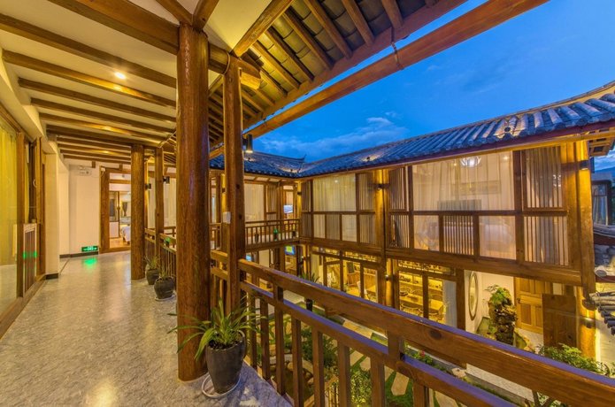 Lijiang Village House