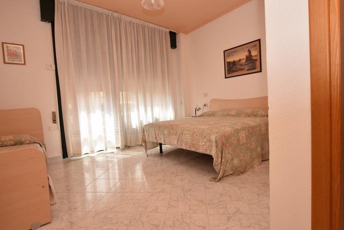 La Marina 2