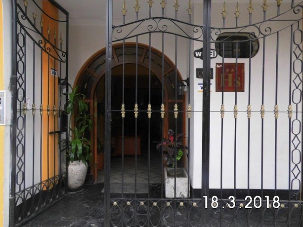 Hostal Buen Pastor