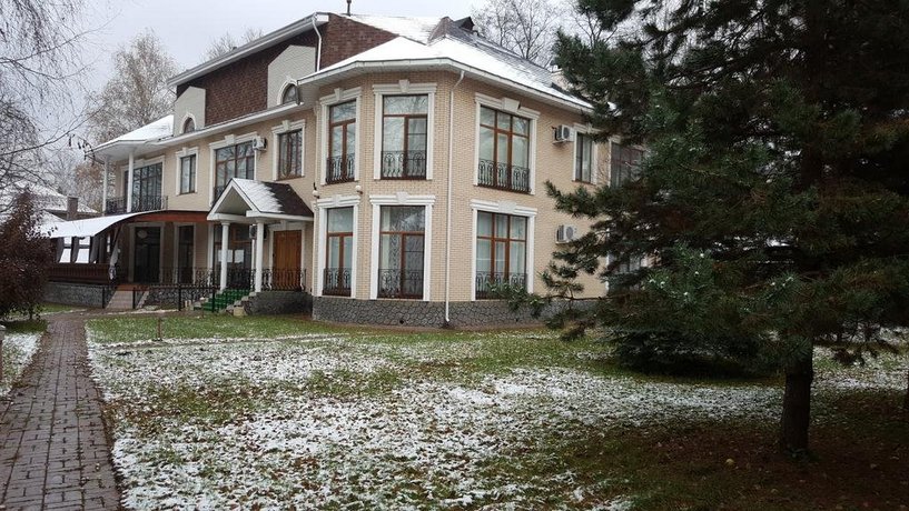 Country House in Zhukovka