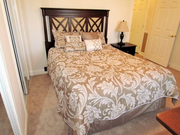 Magnolia Pointe 302 4827P 3 Br condo by RedAwning